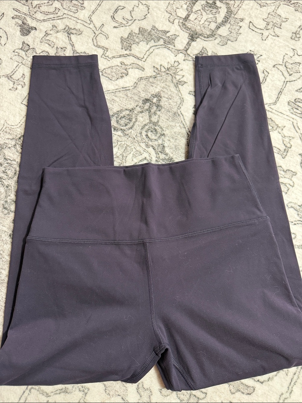 High-Waist Stretch Leggings in Deep Plum